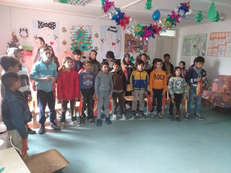 УАКС споделува празнична радост со децата од Дневниот центар за деца на улица
